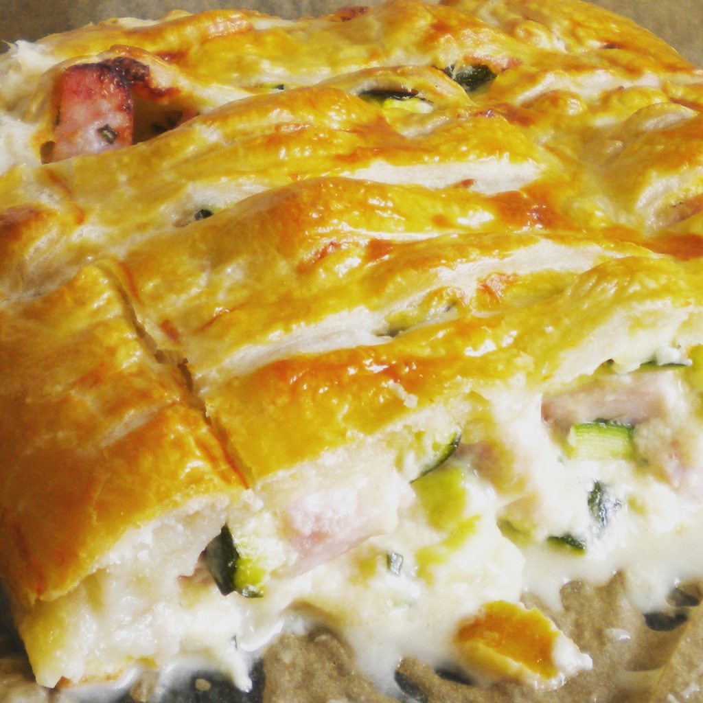 Blätterteig-Strudel gefüllt mit Kasseler und&nbsp;Zucchini