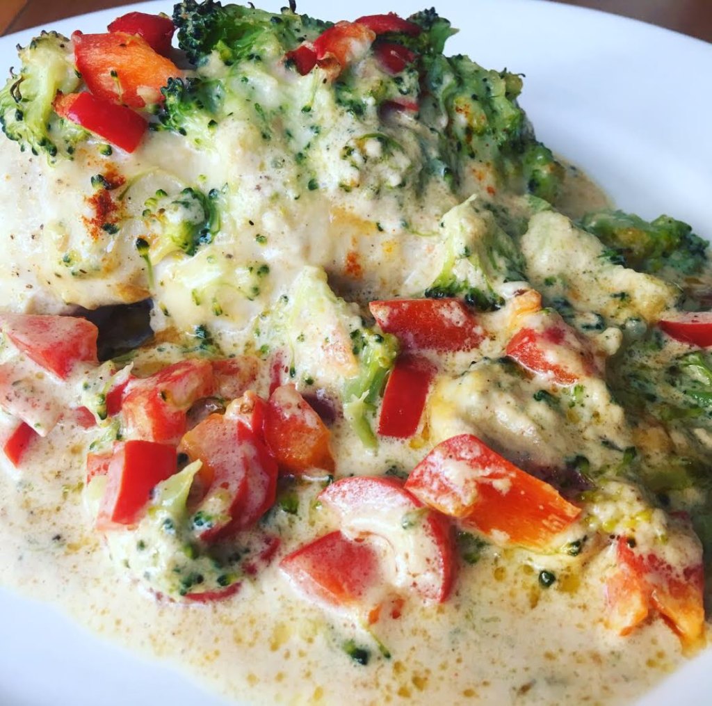 Hähnchenbrust mit Paprika und&nbsp;Brokkoli