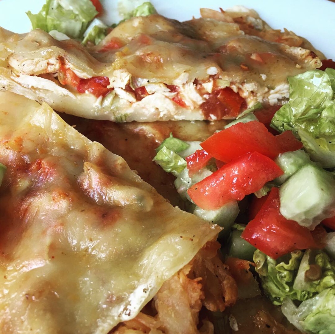 Keto-Quesadillas mit Hähnchen – Die kleine Küchenhexe